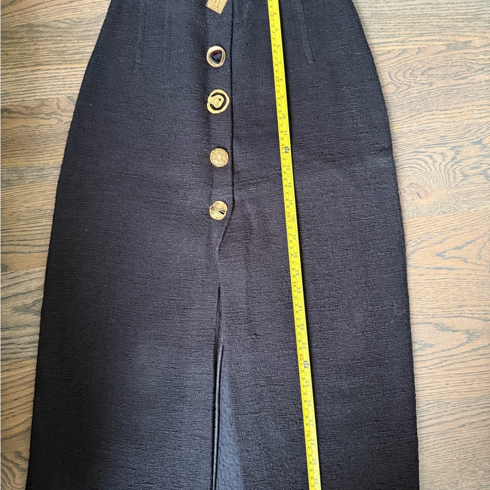 Zara black textured high-waisted midi pencil skirt with unique gold buttons. S - Picture 10 of 10